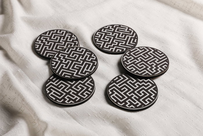 Hermia PLT0232 Salvamanteles de Madera (6 Piezas) 9 cm de Diámetro, Elegantes y Naturales para tu Mesa